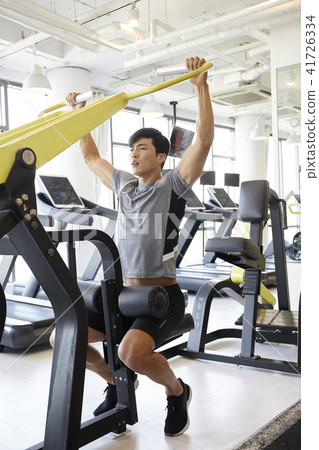 gym, exercise, young man 41726334