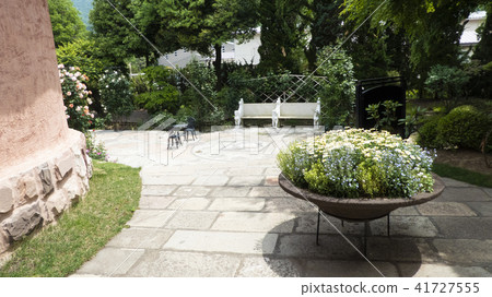 Flower Garden 41727555