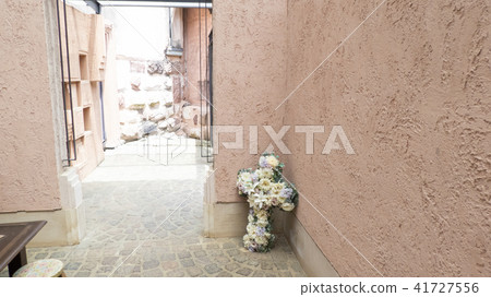 Street corner objects 41727556