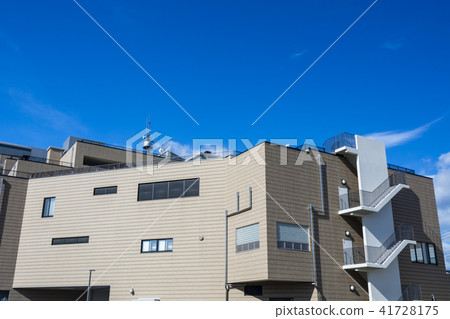 Asahi Building Blue Sky Space 41728175