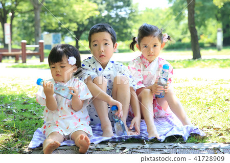 Child drinking ramune Child drinking ramune 41728909