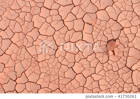cracked clay ground  41730261