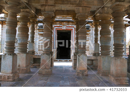 Navaranga mandapa of Parshvanatha Basadi Karnataka 41732033