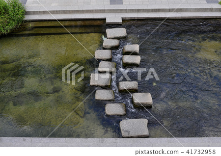 Stepping bridge Stepping bridge 41732958