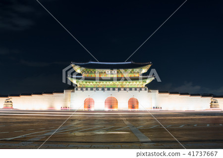 Geyongbokgung Palace in Seoul, South Korea. Geyongbokgung Palace in Seoul, South Korea. 41737667