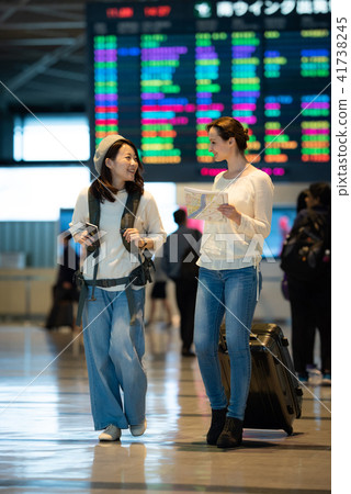 旅遊機場女攝影合作:成田機場 旅遊機場女攝影合作:成田機場 41738245
