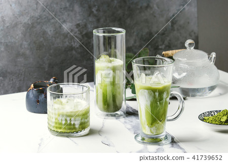 Matcha iced latte 41739652