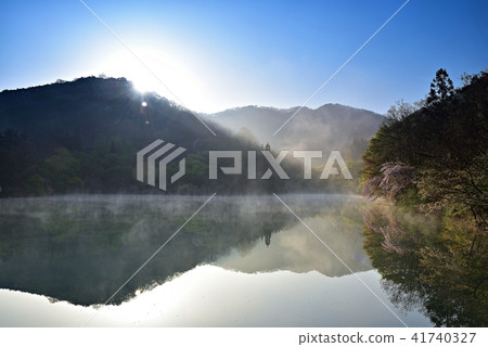 這是一個出租車春日! 這是一個出租車春日! 41740327