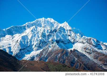 Beautiful snow defile mountain landscape 41741008