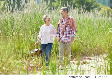 Happy old age life Senior date Happy old age day 41743650