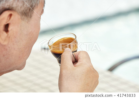 Senior Cafe Dating 41743833