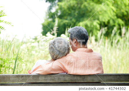 Senior date old couple leisurely retirement life 41744302