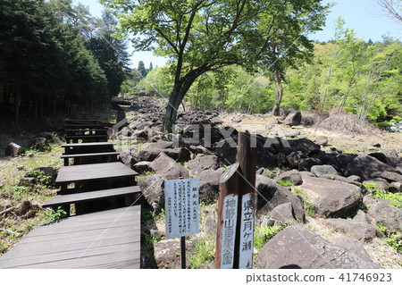 Nabekura河與奇怪的岩石 41746923