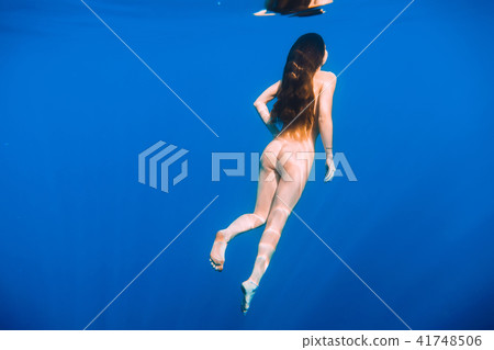 Naked woman floating in sea, underwater in ocean 41748506