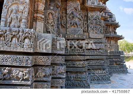 Ornate wall, Hoysaleshwara temple, Halebidu 41750867