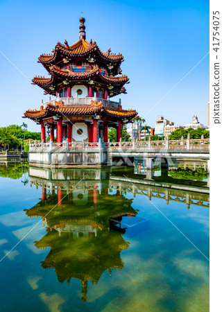 二二八公園中式亭閣 台湾台北二二八公園中華式亭閣 228 Peace Memorial Park 二二八公園中式亭閣 台湾台北二二八公園中華式亭閣 228 Peace Memorial Park 41754075