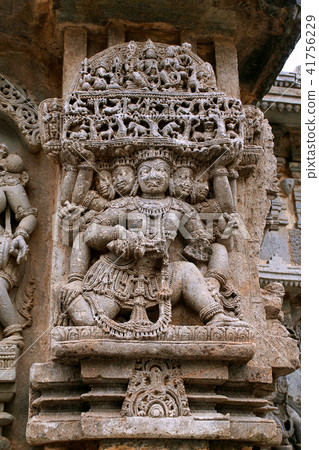 Ravana lifting Kailasa Hoysaleshwar temple Halebid 41756229