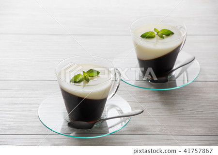 Cold oblique coffee jelly 41757867