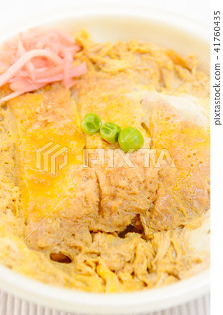 Delicious cutlet rice bowls Delicious cutlet rice bowls 41760435