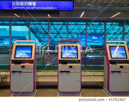 Self-service check-in counter 41761967