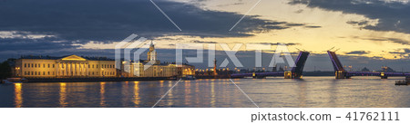 Skyline at Palace Bridge, Saint Petersburg, Russia 41762111