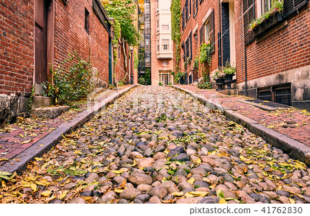Historic Acorn Street at Boston 41762830