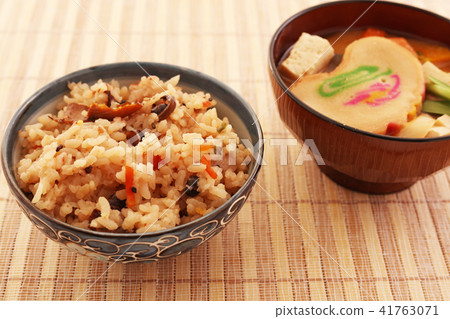 Delicious cooked rice and miso soup 41763071