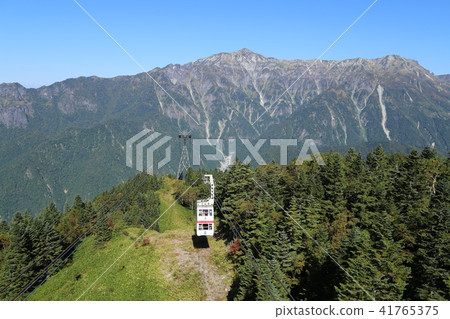 Hotaka Northern Alps in autumn 41765375