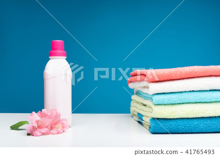 Nice colorful linens with softener  41765493