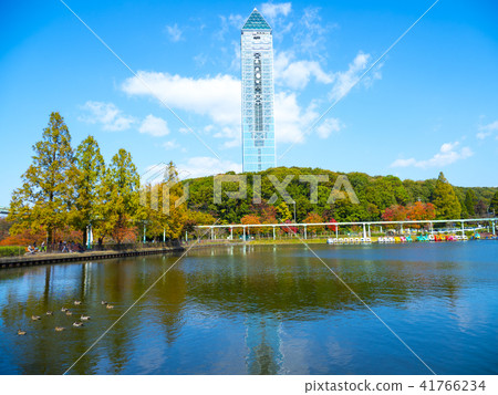 Higashiyama Animal and Botanical Garden in autumn 41766234