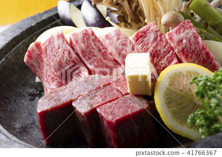 美味的葷菜服務 41766367