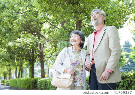 Senior women couple active senior 41769387