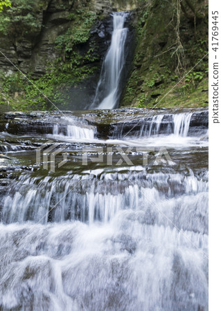 Biwa waterfall of Red Eye Shrine Elementary Falls 41769445