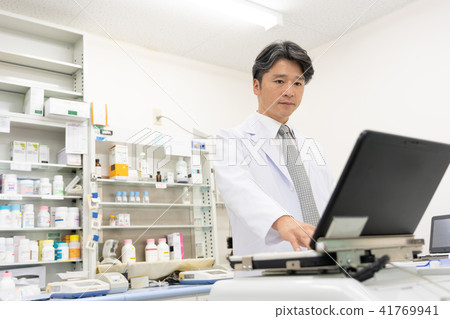 Pharmacist pharmacy medical image Pharmacist pharmacy medical image 41769941