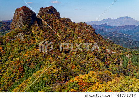 從西尾市和山看到的秋葉中的Kagatake和淺間山。 41771317