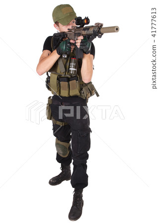 rifleman with M4 carbine rifleman with M4 carbine 41777613