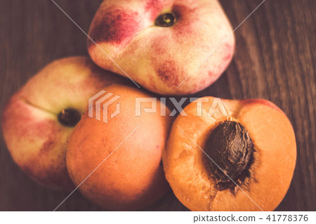 juicy flat peaches juicy flat peaches 41778376