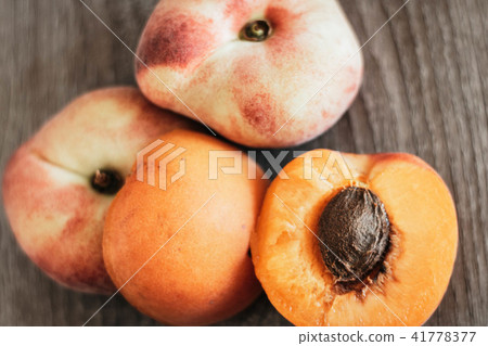 juicy flat peaches juicy flat peaches 41778377