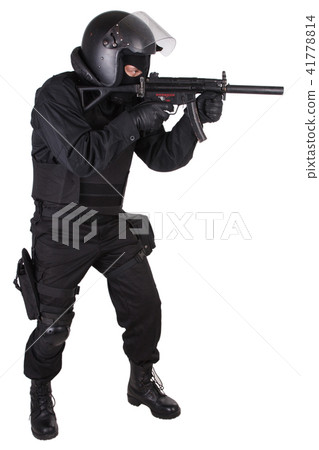 police special forces officer in black uniform police special forces officer in black uniform 41778814
