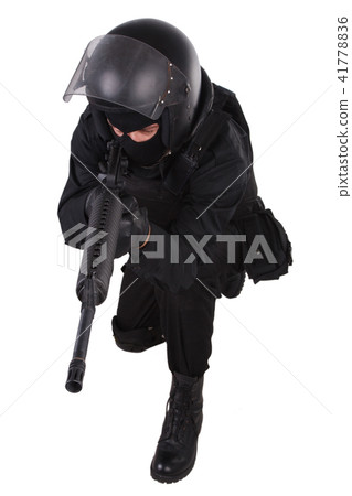 SWAT officer in black uniform 41778836