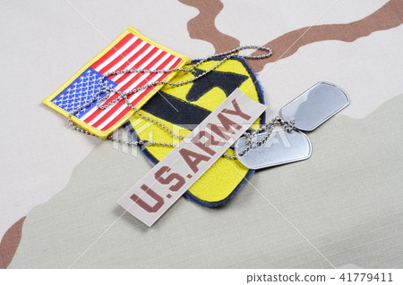US ARMY 1st Cavalry Division patch whith dog tags 41779411