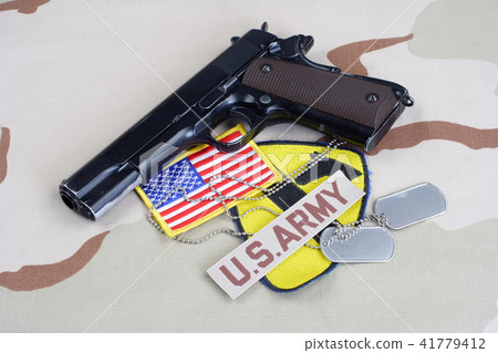 US ARMY 1st Cavalry Division patch and colt M1911  41779412