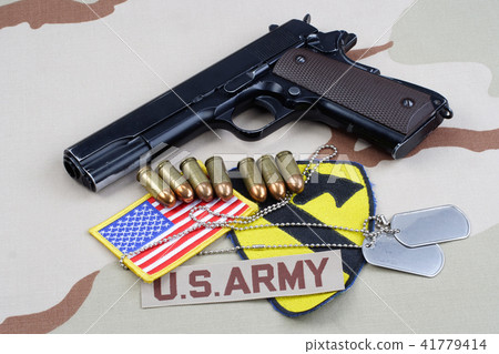 US ARMY 1st Cavalry Division patch and colt M1911  41779414