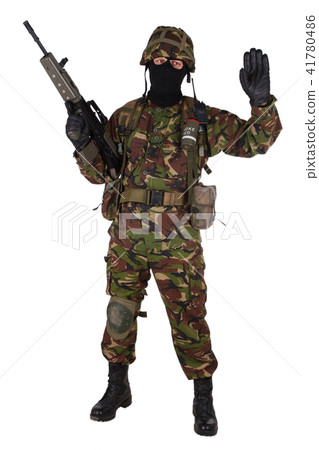 British Army Soldier with assault rifle British Army Soldier with assault rifle 41780486