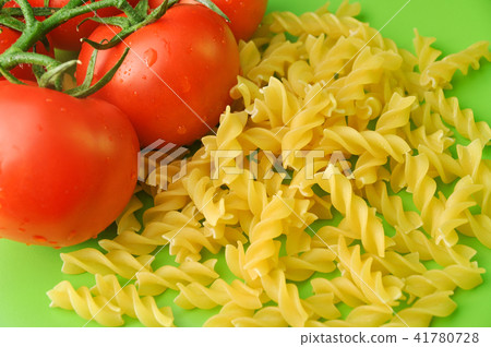 Macaroni and tomatoes 41780728