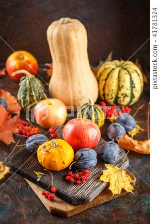 Autumn harvest stll life 41781324