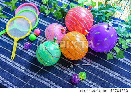 Goldfish scooping Super Bowl Sinking Water 41781580