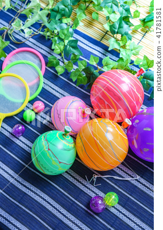 Goldfish scooping Super Bowl Sinking Water 41781581