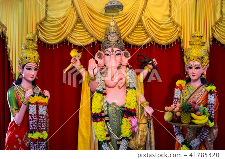 Blessing Ganesha. The Royalness of Lord Blessing Ganesha. The Royalness of Lord 41785320