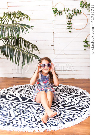 Little girl in vacation 41785715